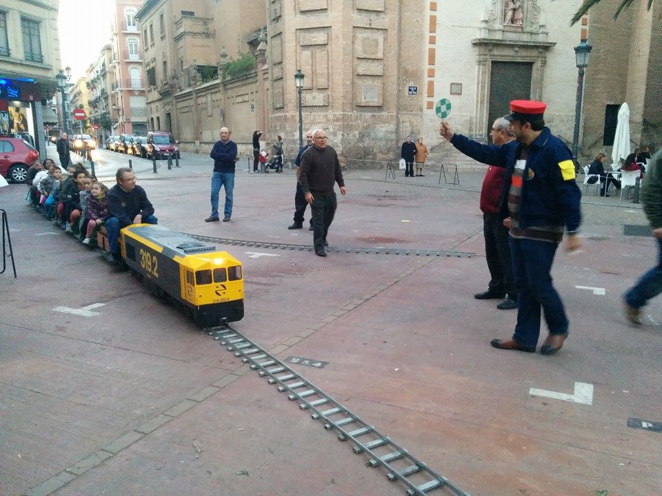Tren de cinco pulgadas montado por la Asociación de Amigos del Ferrocarril de Castelló de la Plana / Ferrocarril del Farja de Benicàssim